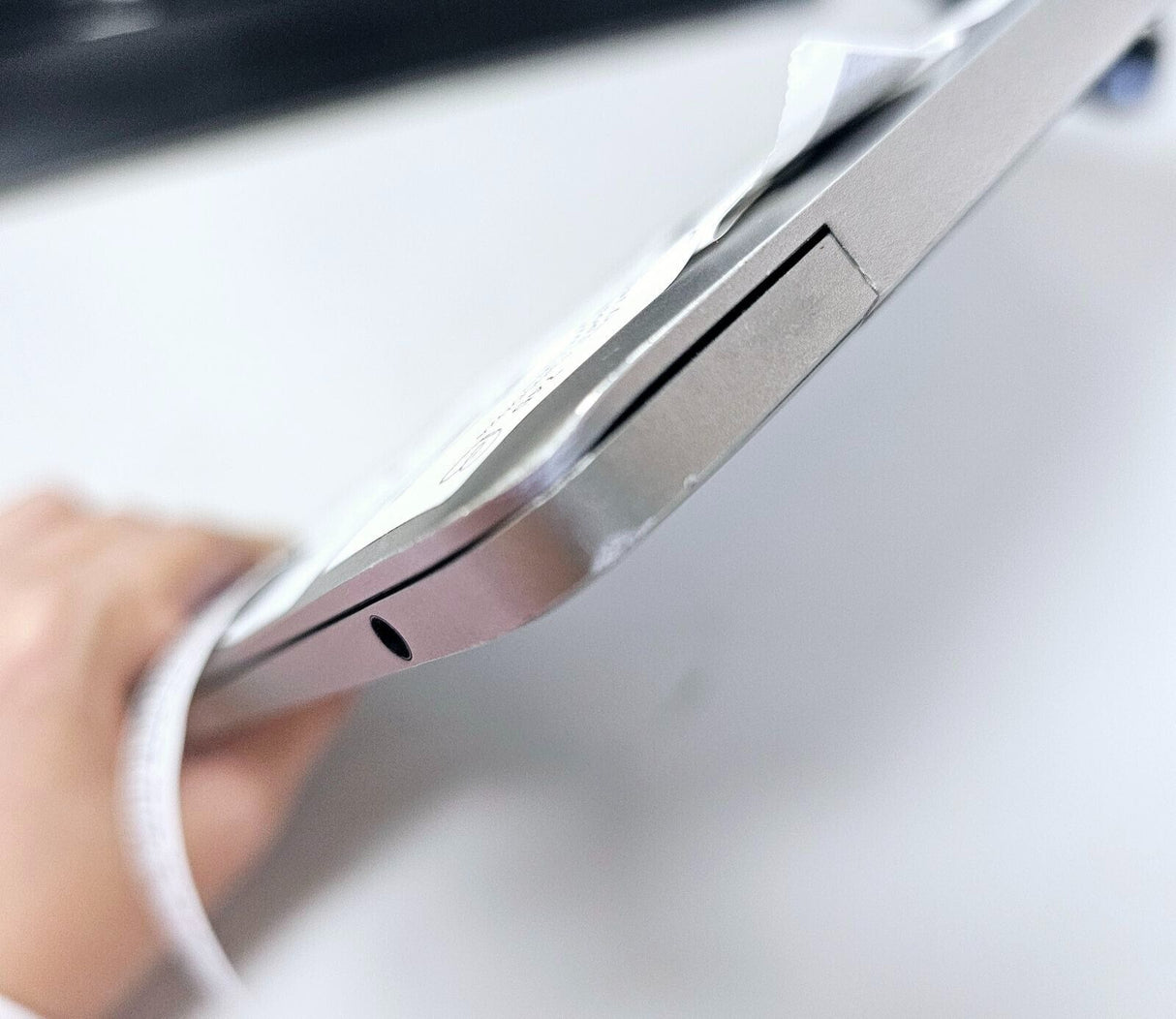 Apple MacBook Pro 2016 i5-6360U @2.0 16GB RAM 256GB SSD Monterey