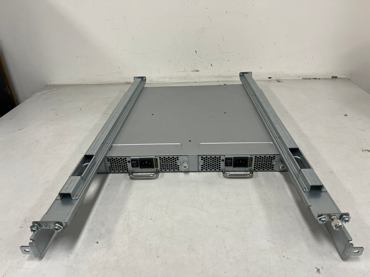 HP QW937A 684428-001 SN3000B 16Gb SFP+ Switch 24 Port License + 24x QK724A SFP
