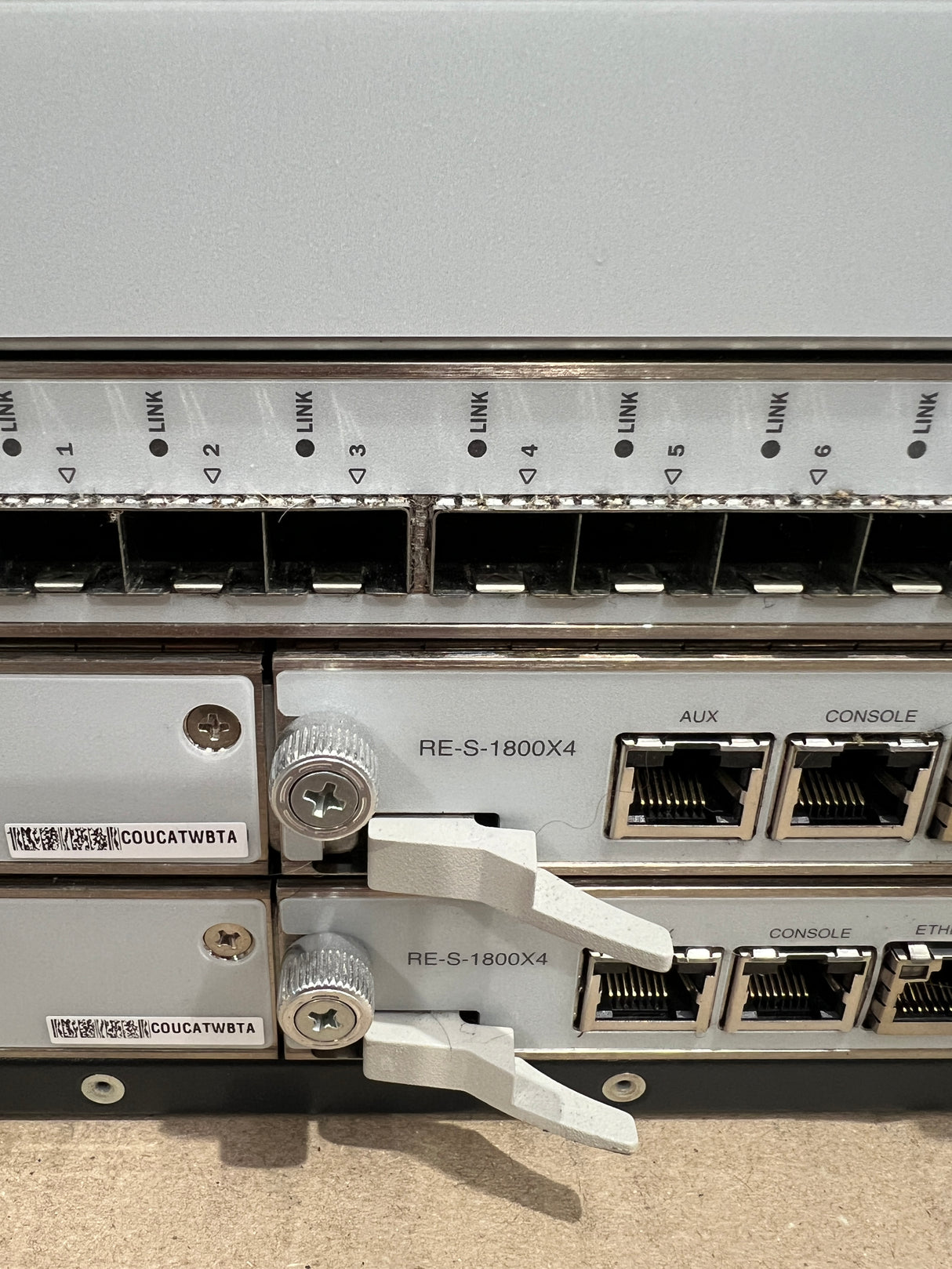 Juniper CHAS-BP3-MX480-S MX-MPC3E-3D 2x RE-S-1800X4 MIC-3D-20GE-SFP MIC3-3D