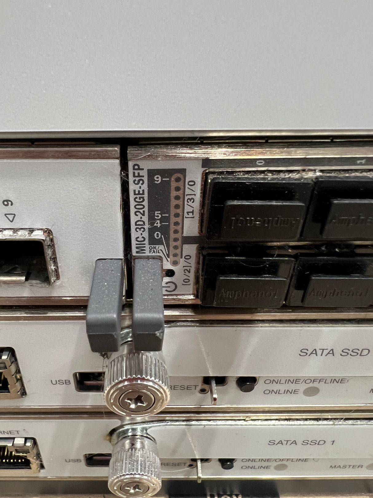 Juniper CHAS-BP3-MX480-S MX-MPC3E-3D 2x RE-S-1800X4 MIC-3D-20GE-SFP MIC3-3D