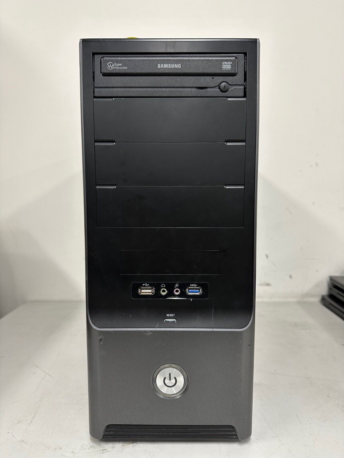 Gigabyte GA-B85M-HD3 Desktop PC i7-4790 @3.60 8GB RAM 256GB SSD Win 11 Pro Used