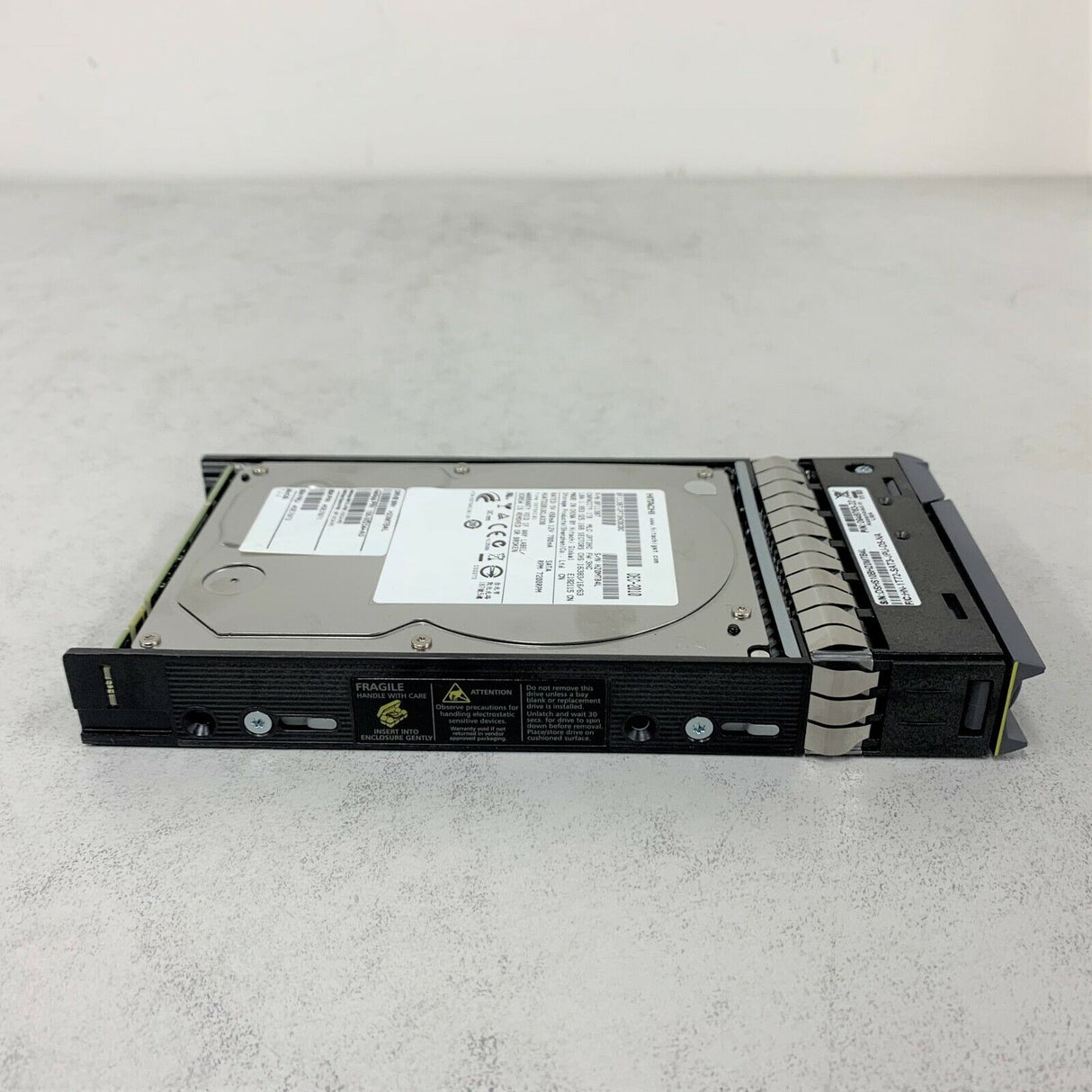 NetApp 108-00234 1TB SATA 7.2K 3.5" SP-302A-R5 0F11387 HUA722010CLA330 HDD