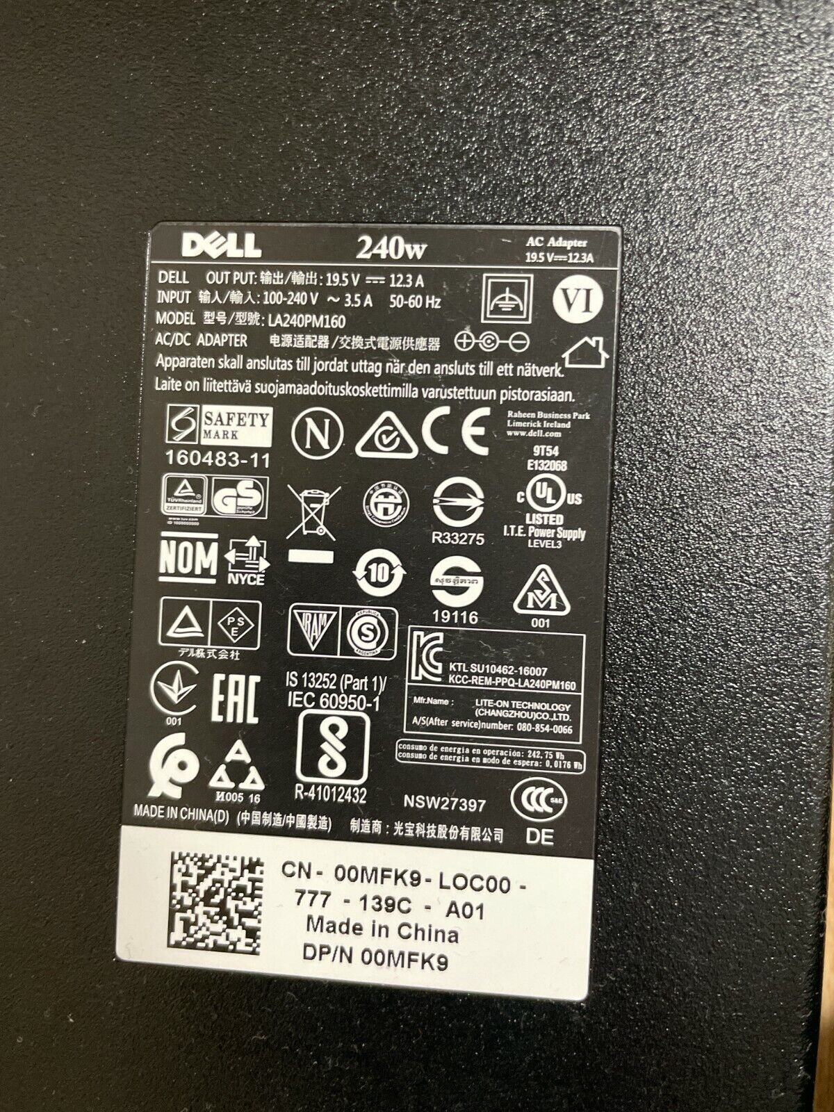 Dell Genuine 240 W AC Power Laptop Adapter LA240PM160 DPN - 00MFK9 1.95V